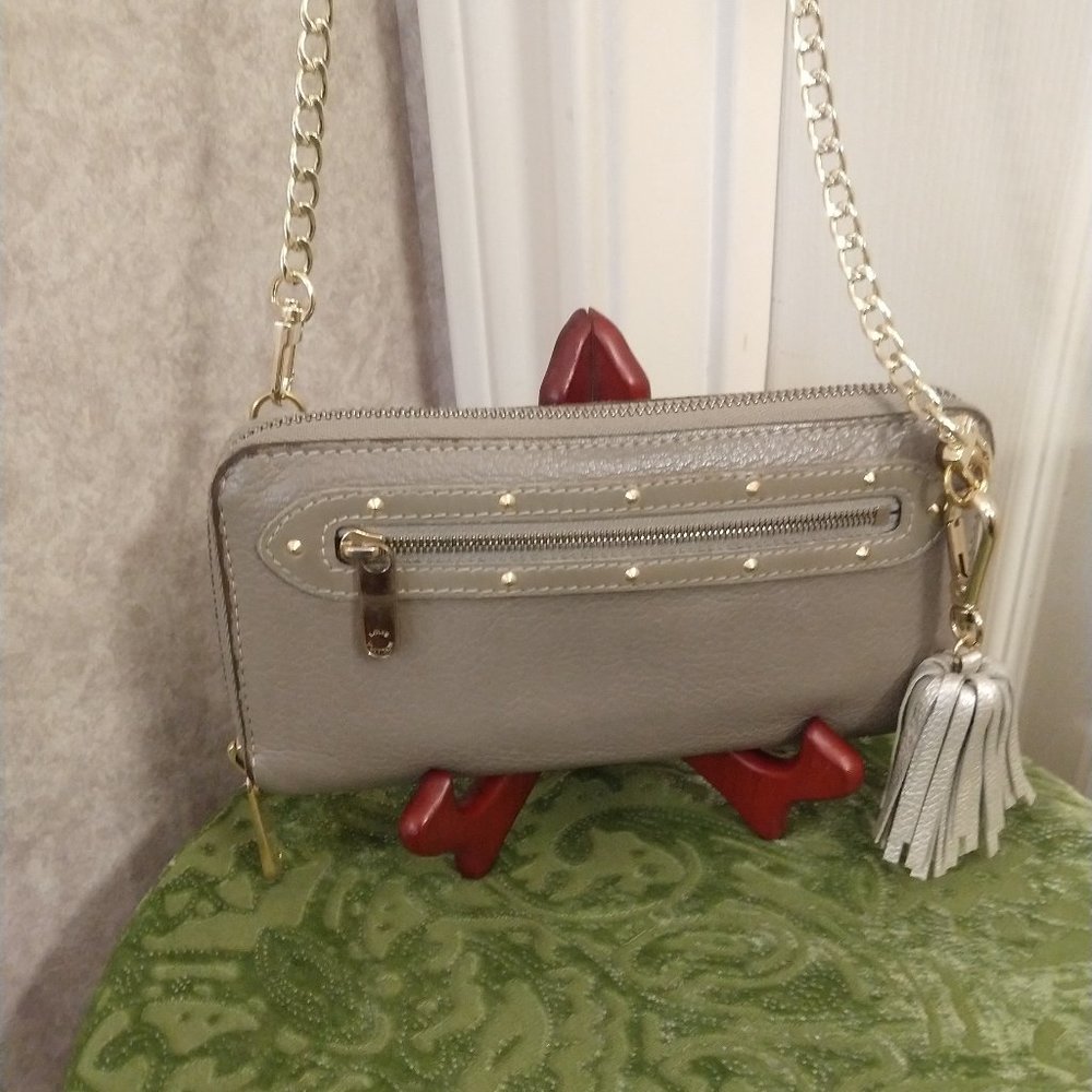 Louis Vuitton Suhali Leather Zippy Wallet